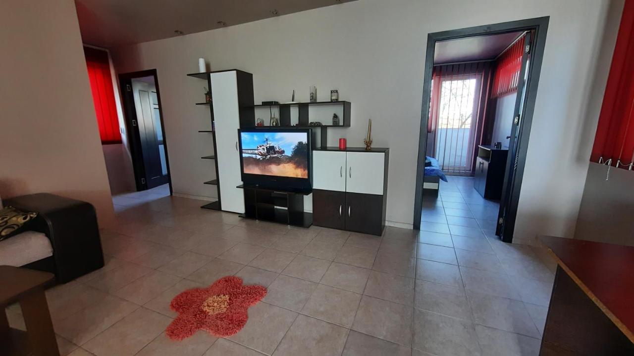 בוקרשט Spacious, Modern Condo In New Villa - Sleeps 6 מראה חיצוני תמונה
