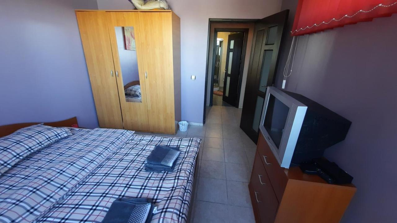 בוקרשט Spacious, Modern Condo In New Villa - Sleeps 6 מראה חיצוני תמונה