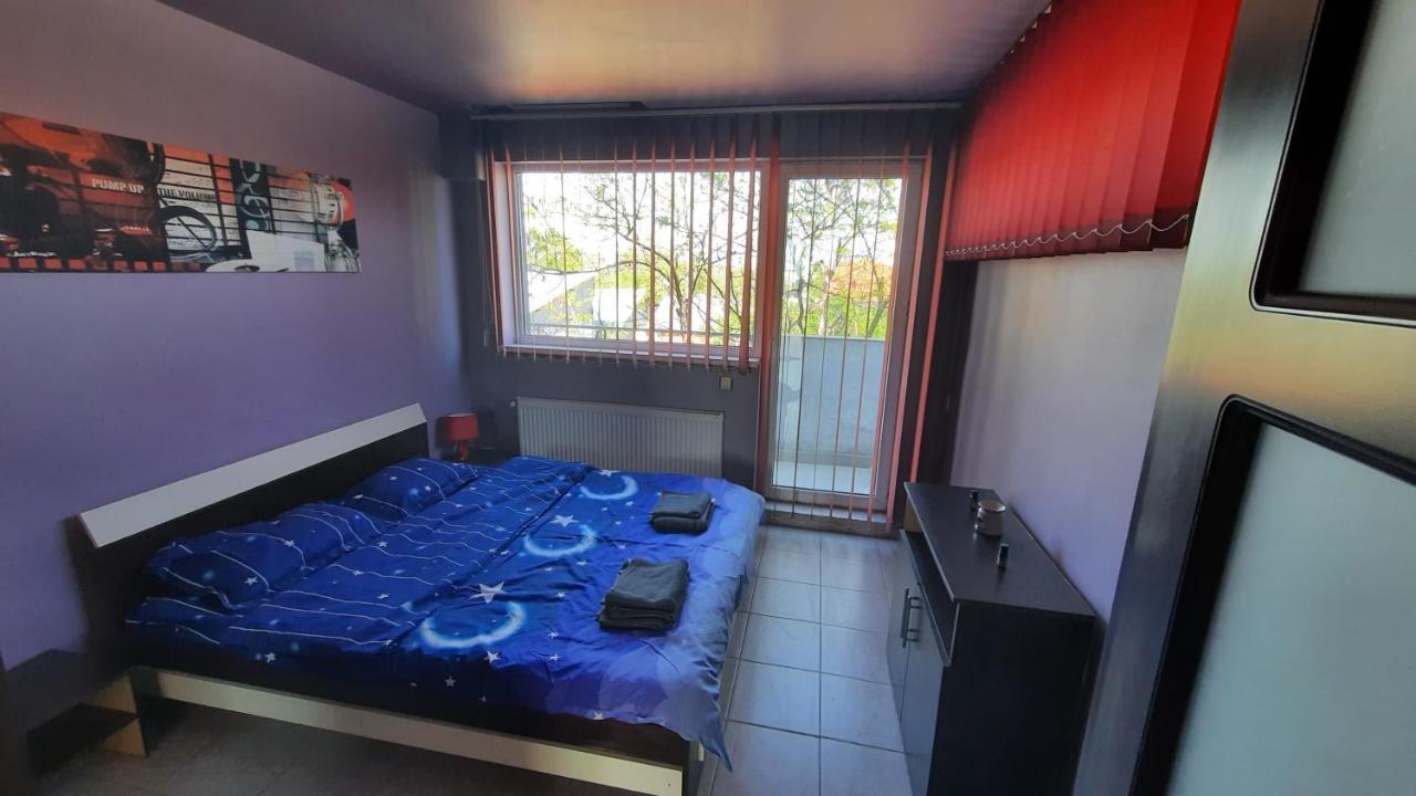 בוקרשט Spacious, Modern Condo In New Villa - Sleeps 6 מראה חיצוני תמונה