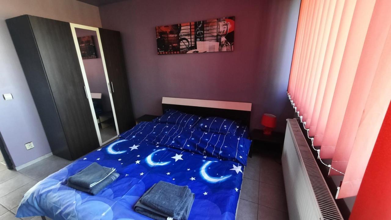בוקרשט Spacious, Modern Condo In New Villa - Sleeps 6 מראה חיצוני תמונה
