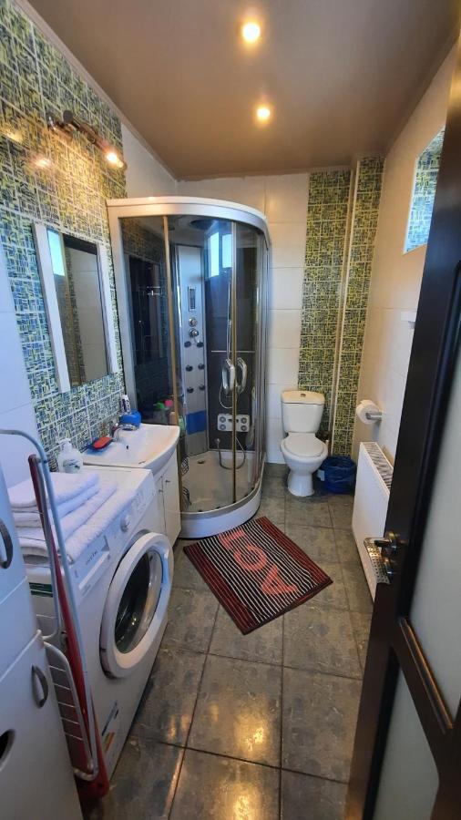 בוקרשט Spacious, Modern Condo In New Villa - Sleeps 6 מראה חיצוני תמונה