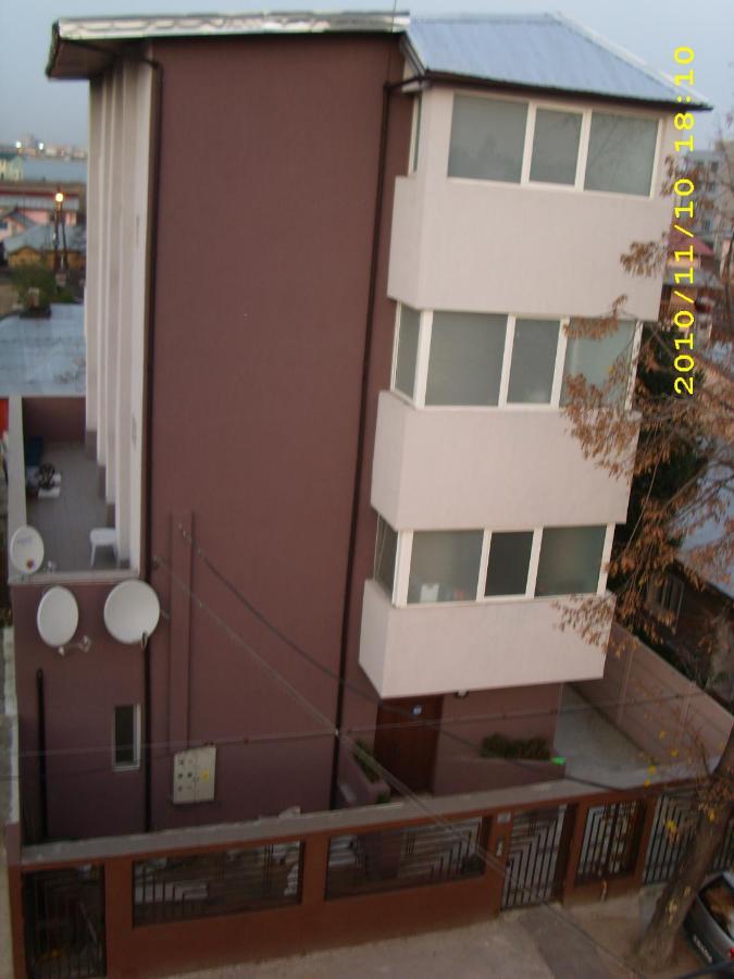 בוקרשט Spacious, Modern Condo In New Villa - Sleeps 6 מראה חיצוני תמונה
