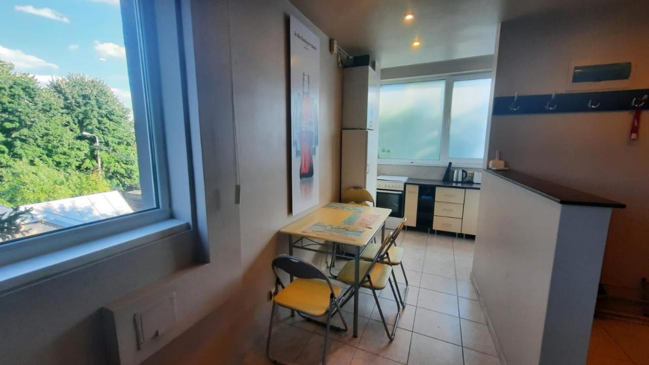 בוקרשט Spacious, Modern Condo In New Villa - Sleeps 6 מראה חיצוני תמונה