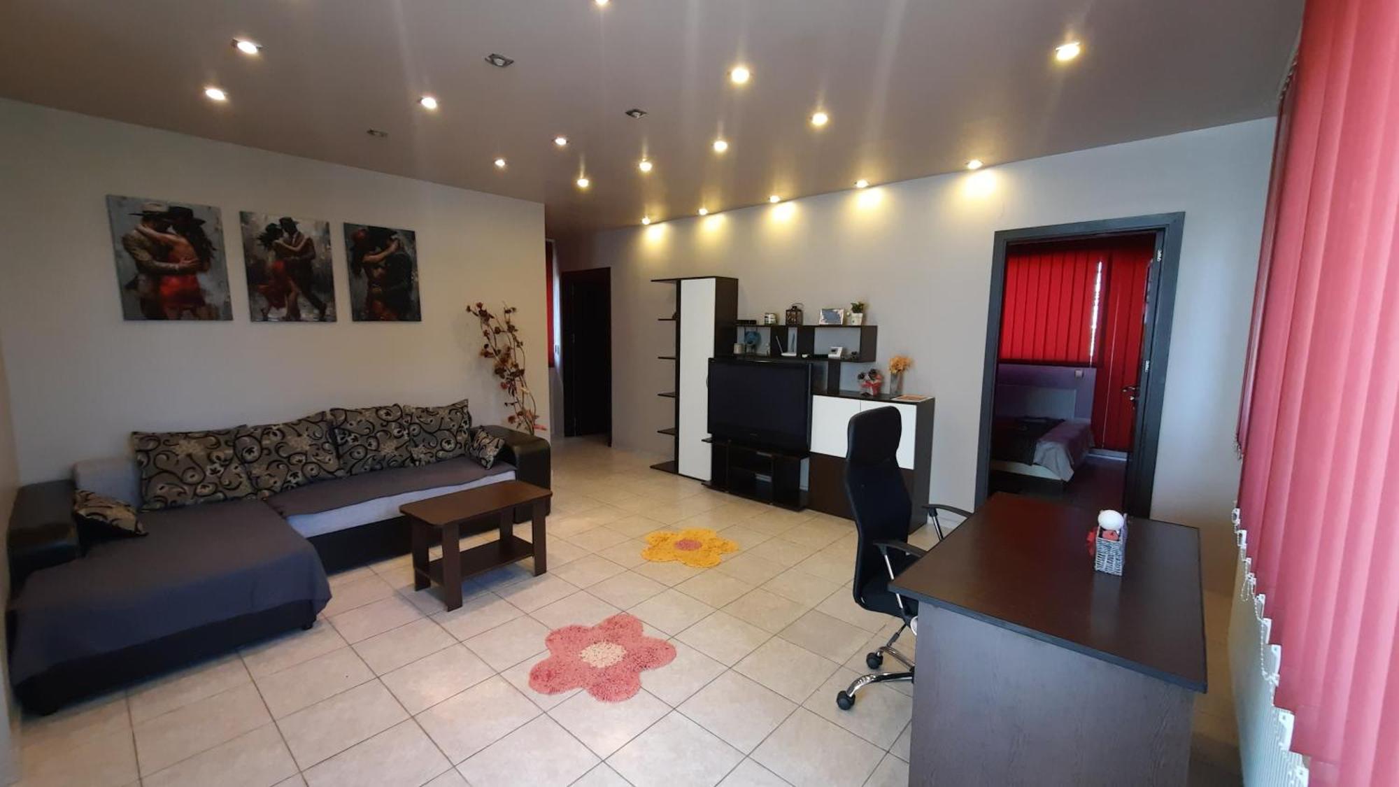 בוקרשט Spacious, Modern Condo In New Villa - Sleeps 6 מראה חיצוני תמונה